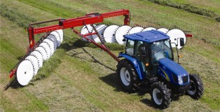 hay_forage_newholland