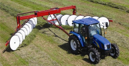 hay_forage_newholland
